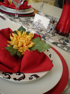 Tablescape Thursday- Napkin Folding Step by Step  “The flower”