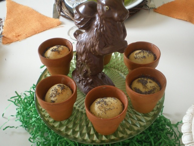 rolls baked in terra cotta pots