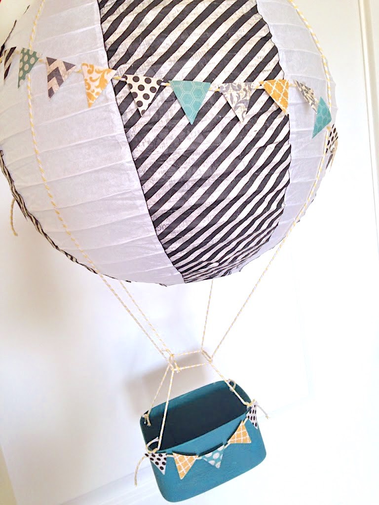 Cupake dessert table for 200! Scalloped tablecloth DIY and Hot air balloon Decoration tutori