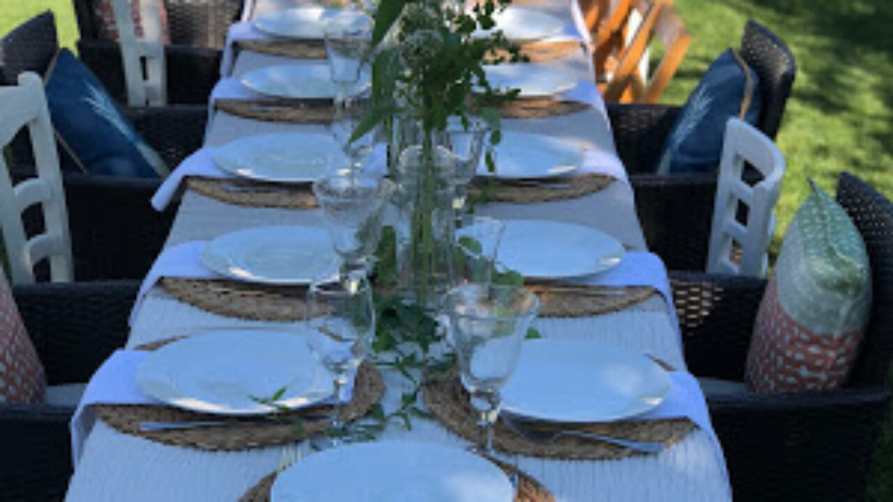 How to set up an outdoor garden dinner party - Karins Kottage