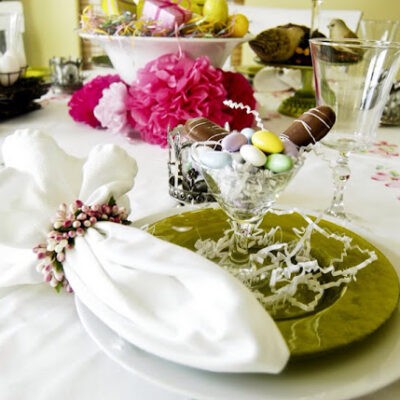Easter table decor in pink and yellow
