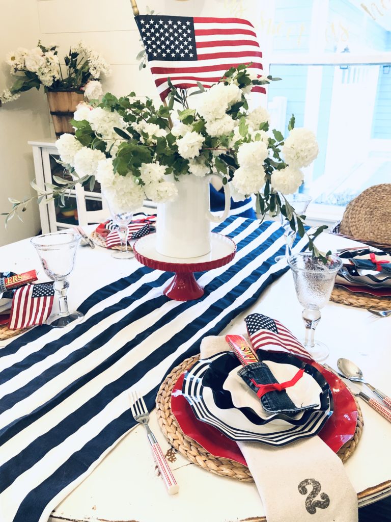 Red white and blue tablescape- Karins kottage