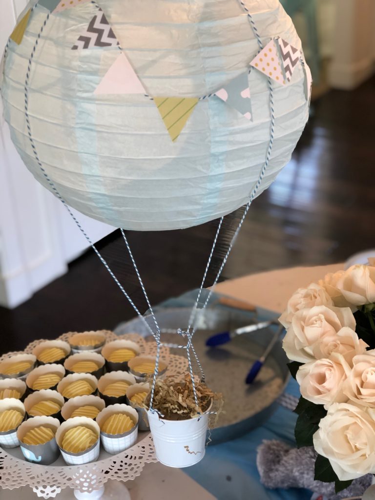 Hot air balloon tutorial for baby shower 