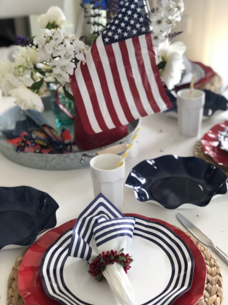 4th of July party, Blue and white striped ruffle edged paper plates 