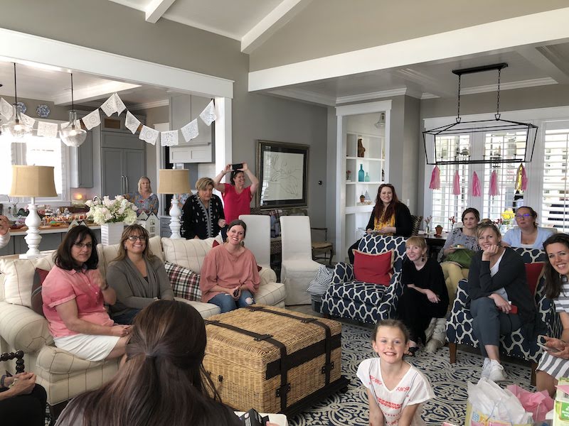  group shot of friends and family at the baby shower