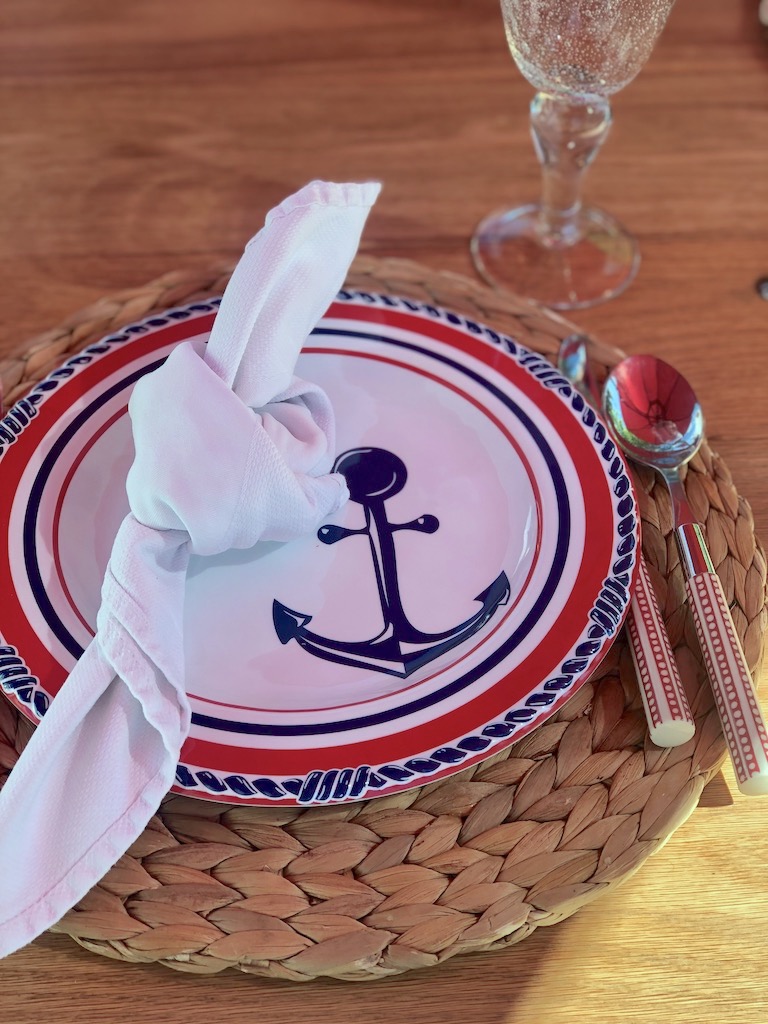 red white blue melamine dinner plates, red and white handled silverware #Pottery barn