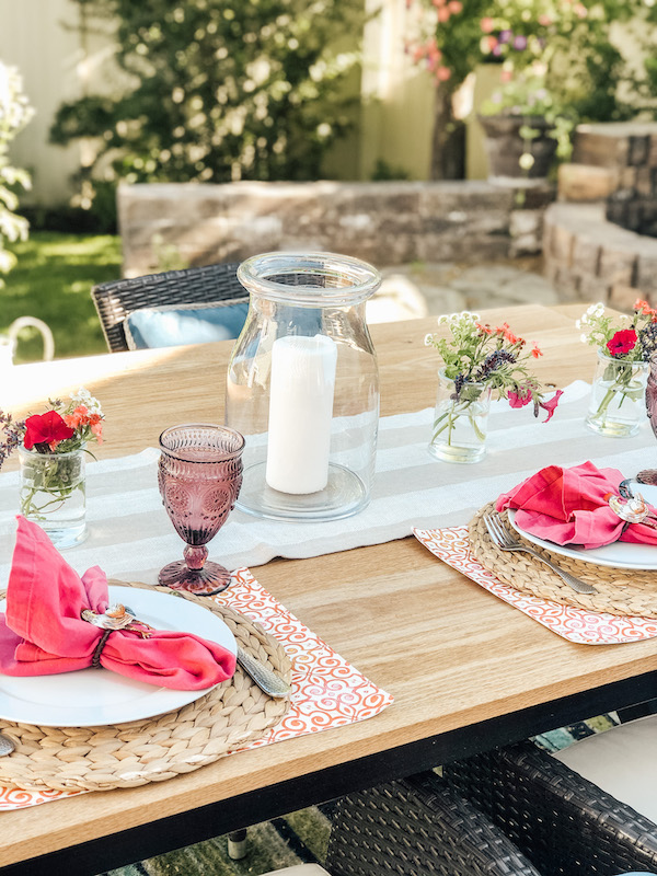 Outdoor Dinner for two tablescape in backyard. Summer Entertaining for two.
Romantic dinner for two 