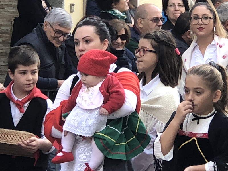Children in parade at the Festival Patronale in Casoli, Italy
