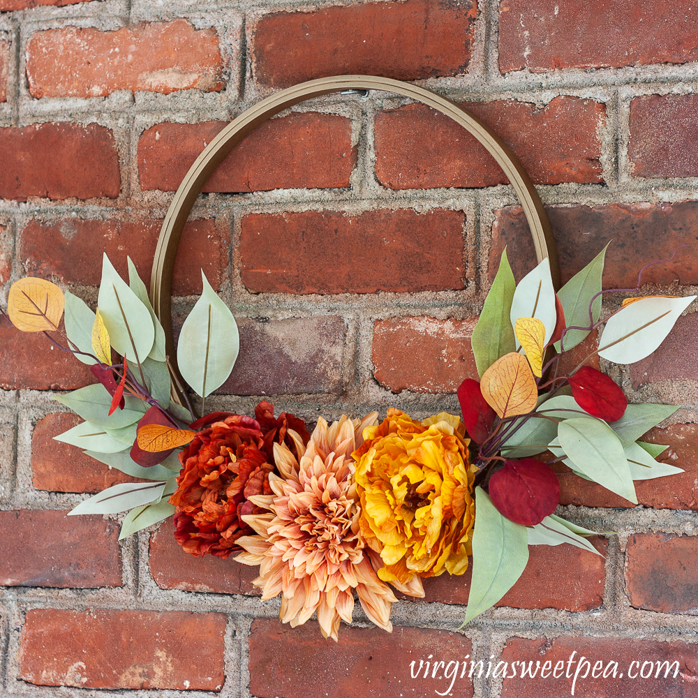 DIY Hoop WREATH and many other summer to fall decor and Centerpiece Wednesday
