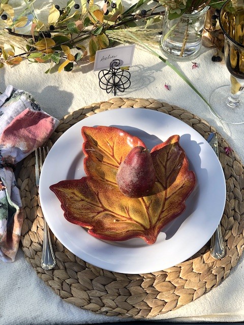 leaf shaped plates 