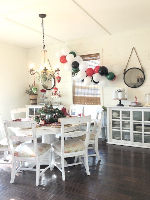 How to set a Buffalo Plaid Christmas Table - Karins Kottage