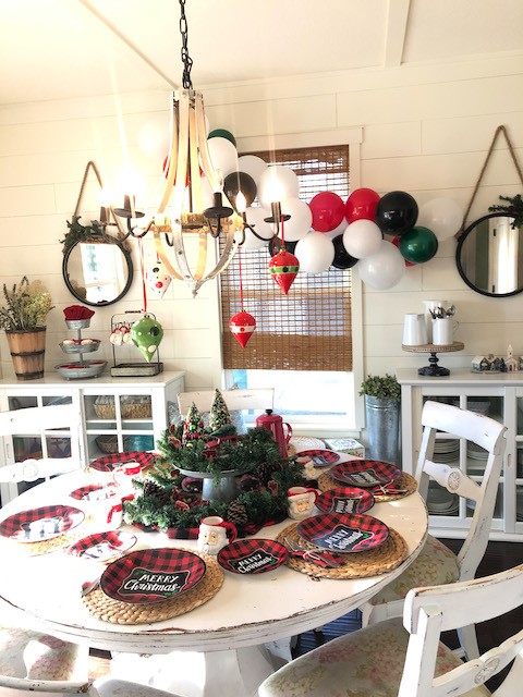 How to create a buffalo plaid table for Christmas