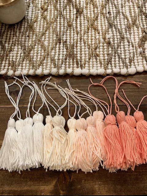 25 ombre tassels