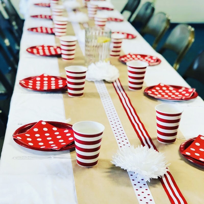 How to set a red polka dot and striped Valentines Day Table. Super cheap unique way to set the table