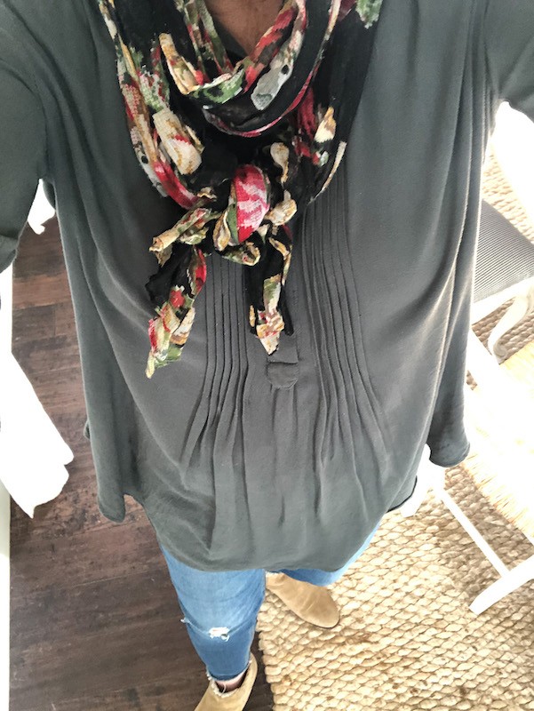 Fashion Friday- How to stye flowy tunic with jeans