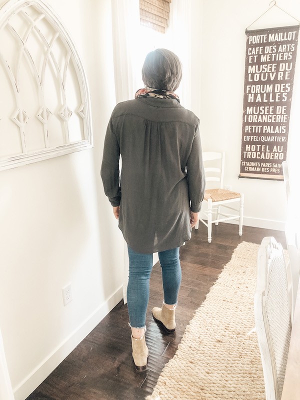 Fashion Friday- How to style flowy tunic with jeans