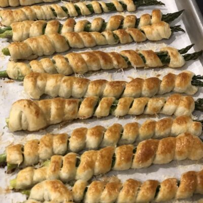 baked asparagus wrapped in pastry