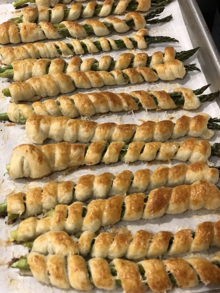 baked asparagus wrapped in pastry