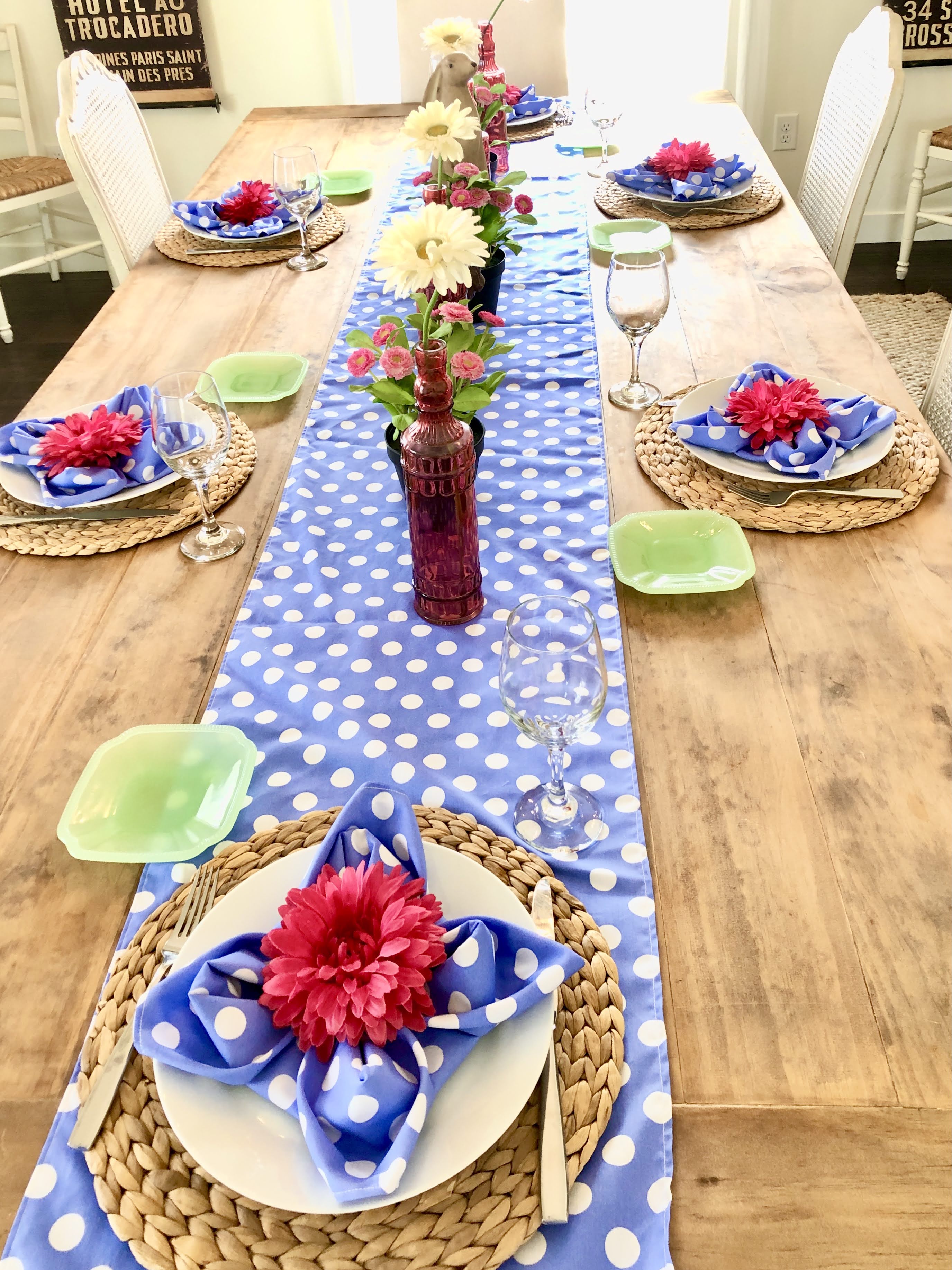 Easter table using flower folded napkins - Karins Kottage