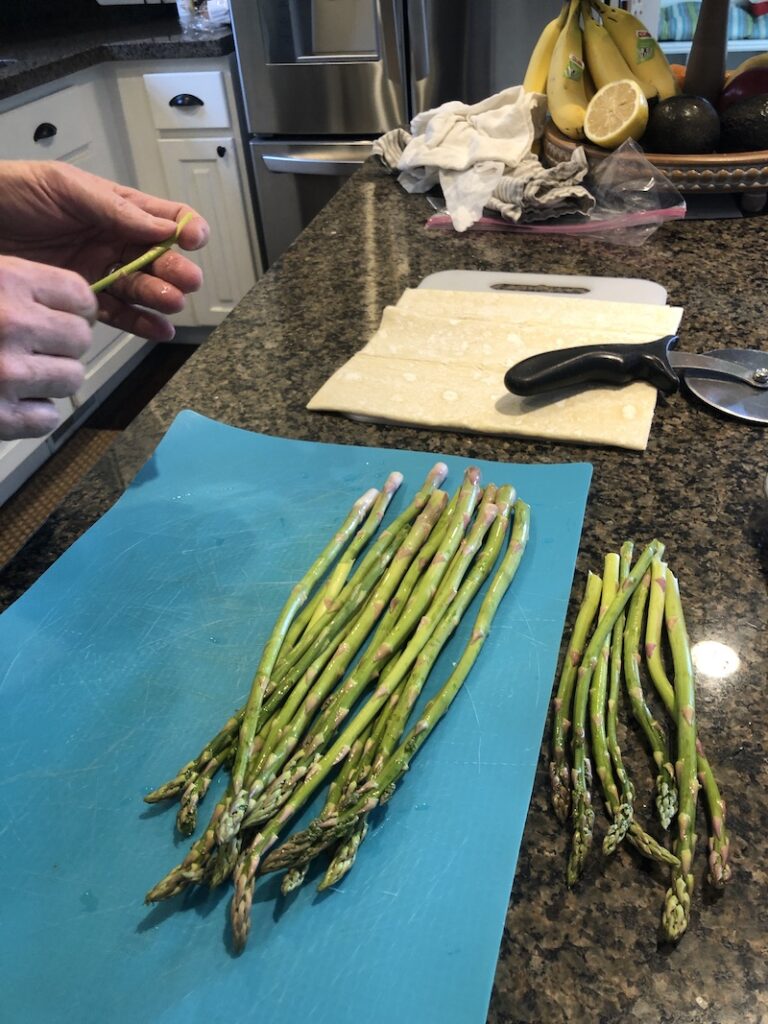 How to make pastry wrapped asparagus 