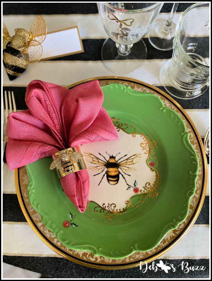 Centerpiece Wednesday LInky party #225 Bee plates