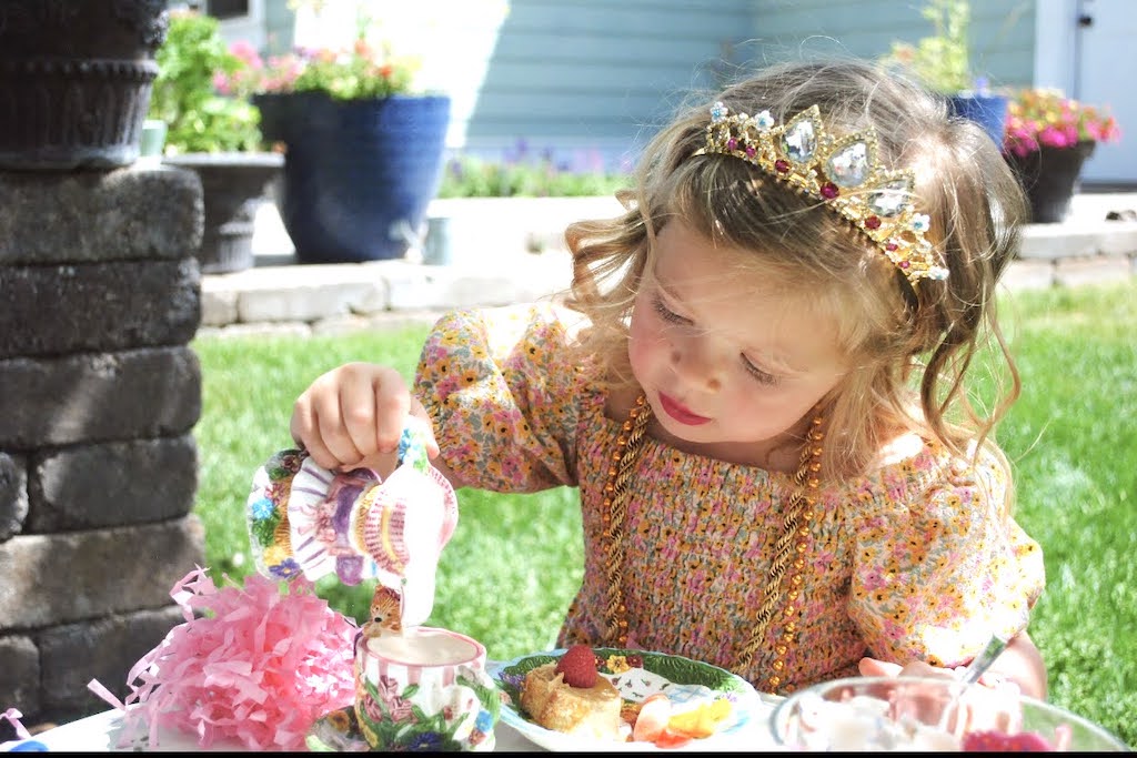 How to throw a fancy nancy birthday tea party 