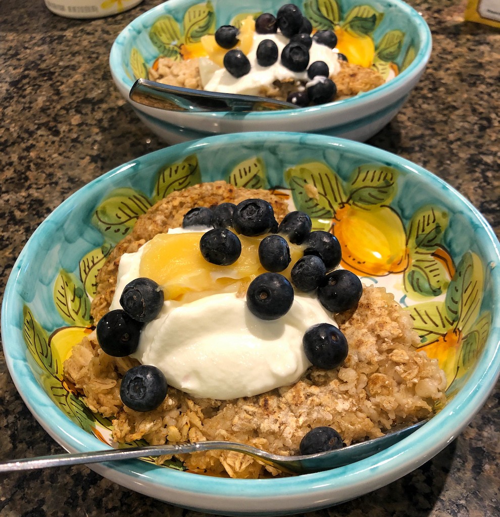 fried oatmeal with lemon curd, yogurt and blueberries 