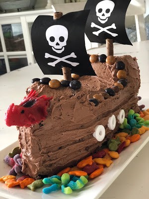 Pirate ship cake