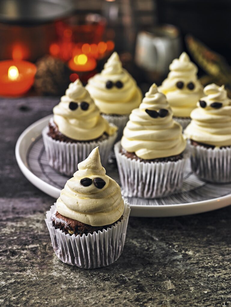 Boo ghost cupcakes