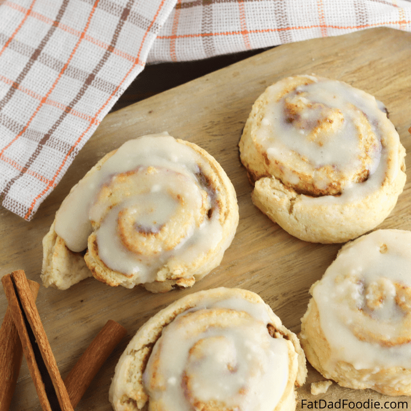 Fall Centerpiece Wednesday Linky party pumpkin pie spice cinnamon rolls