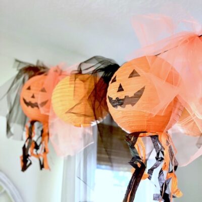 How to make Halloween orange and black tulle garland
