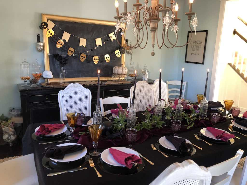 Elegant moody black and burgundy Halloween dinner party - Karins Kottage