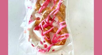 Easy Pink and White Dipped Valentine Pretzel Knots