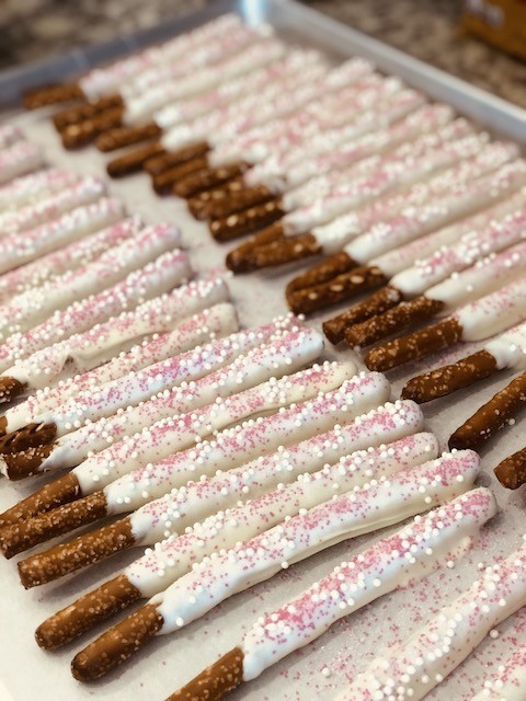 Valentine pretzel rods dipped in white chocolate- Karins Kottage