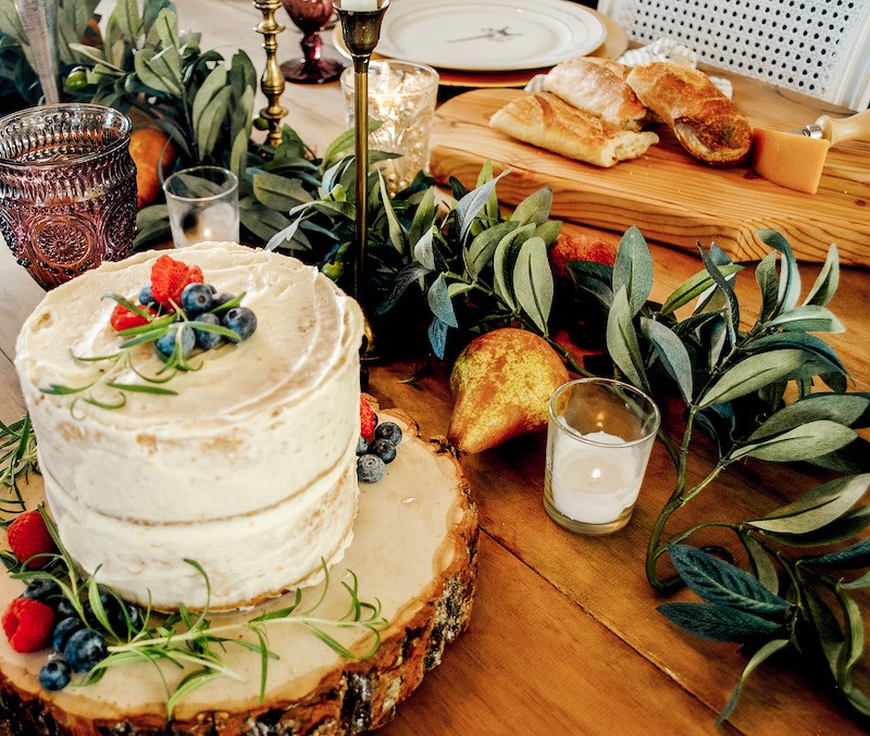 simple Valentine naked cake- Karins Kottage