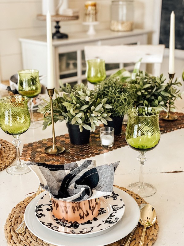 St. Patrick's day table in copper and green - Karins Kottage