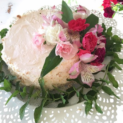 Store bought cake with flowers- Karins Kottage