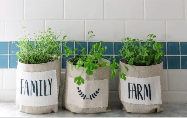 Bring on spring linky party- Karins Kottage