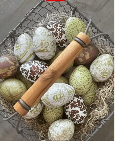 Karins Kottage linky party #262 Decoupaged eggs