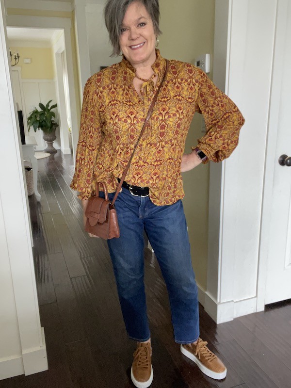 5 ways to style girlfriend jeans - Karins Kottage