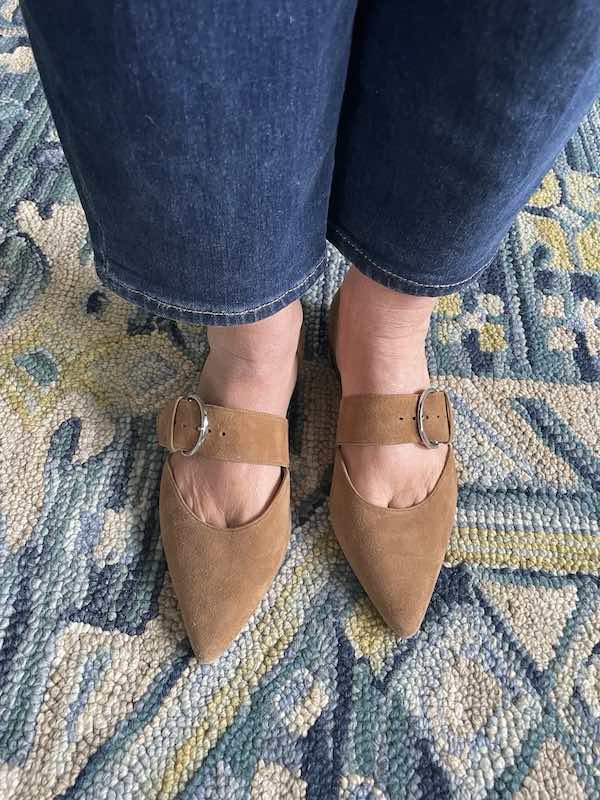 5 ways to style girlfriend jeans- Karins Kottage