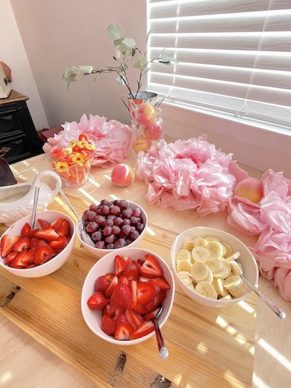 Plan a Sweet Peach birthday party - Coronation of the details