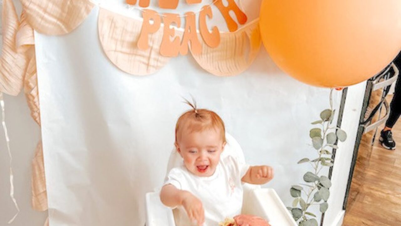 One Sweet Peach Birthday Decorations, Peach 1st Birthday Decorations for  Girls - One Sweet Peach Backdrop One Highchair Banner Cake Topper Number 1  Orange Peach Pink Balloons for Sweet Peach 1st Bday 