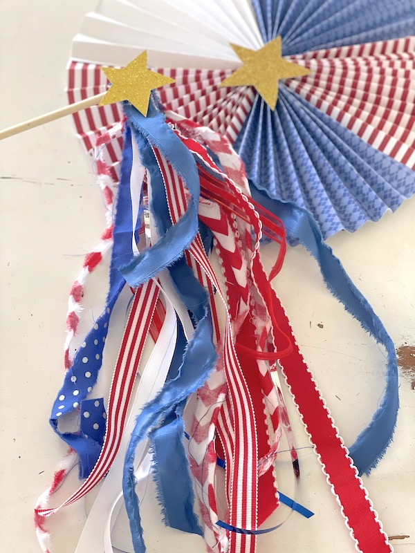 How to make a patriotic red white and blue ribbon wand- Karins Kottage