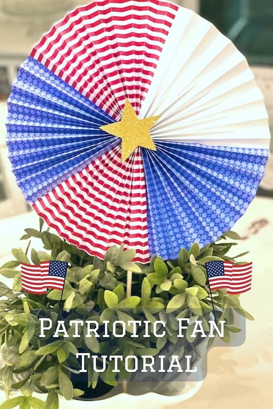 How to make patriotic paper rosette fan tutorial- Karins Kottage