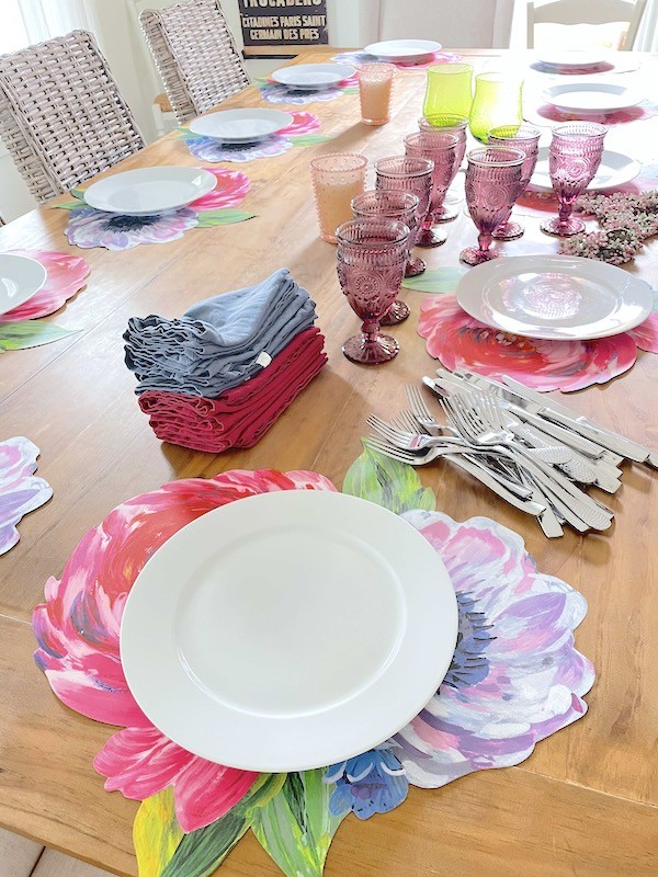 How to set a Mother's day pretty table- Karins Kottage