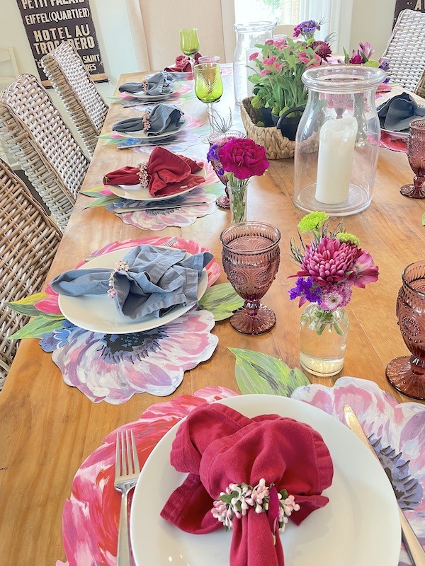 How to set a Mother's day pretty table. 