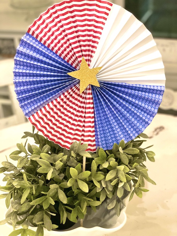 How to make patriotic paper rosette fan- Karins Kottage