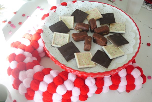 Pink and red Valentine's Day table for kids