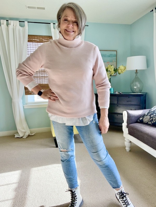 How to style pink turtleneck jeans and white combat boots